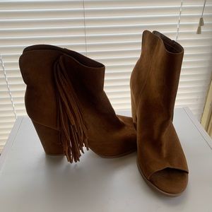 Womens booties cognac size 11